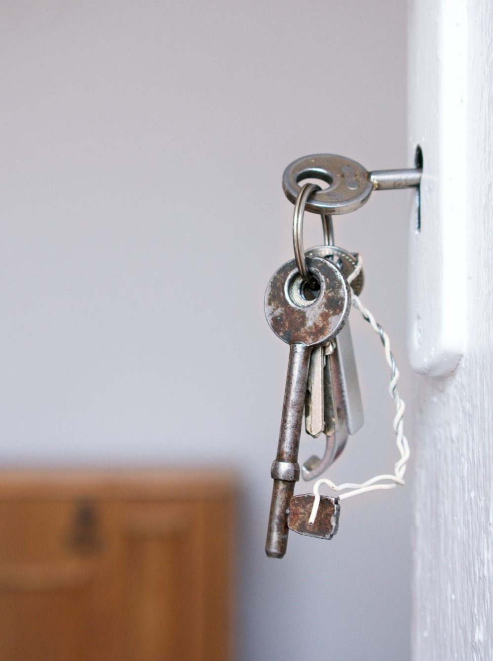 Verkkosivujen saavutettavuus - avainnippu ovessa