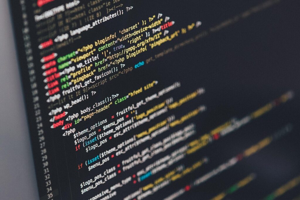 HTML-kurssi / CSS-kurssi - Verkkovaraani IT-koulutus